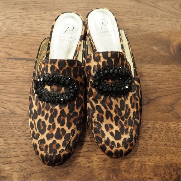 Adrianna Papell sz 7 leopard print mule flats w/ buckle of beads - Picture 13 of 13
